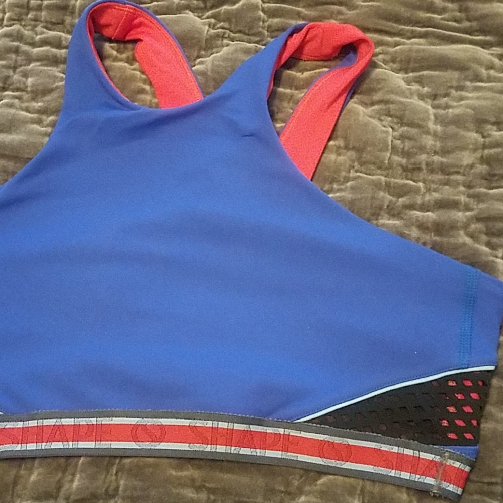 Sports bra